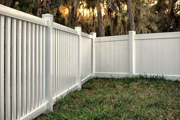 Vinyl Fencing Repair